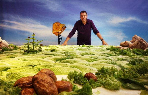 Carl-on-Lettuce-Seascape-Set-SmallWeb